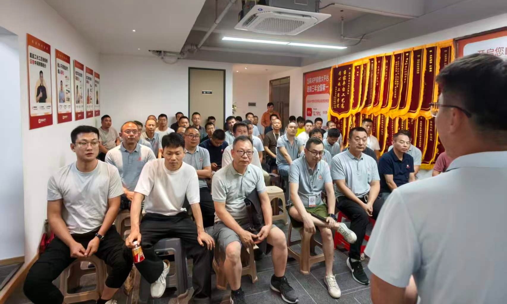 当家APP公布工长工匠严选数据：审核通过率14.89%